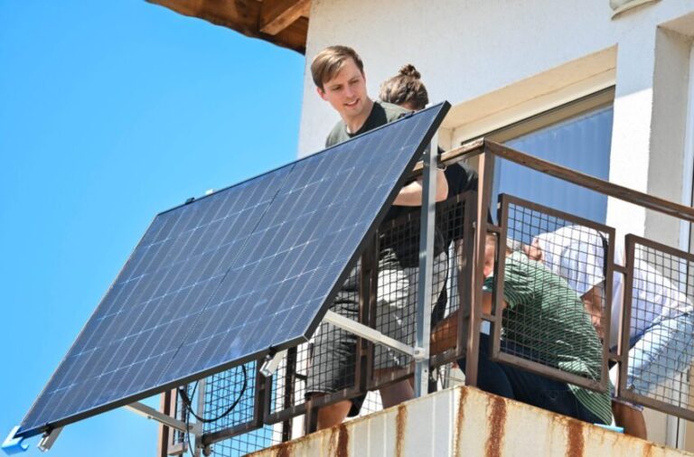 balcony-solar-8